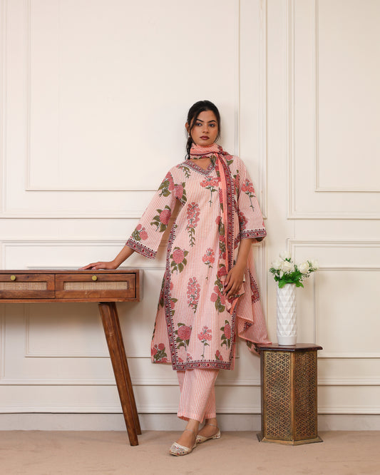 Peach Blossom Floral Kurta Pant Set with Dupatta