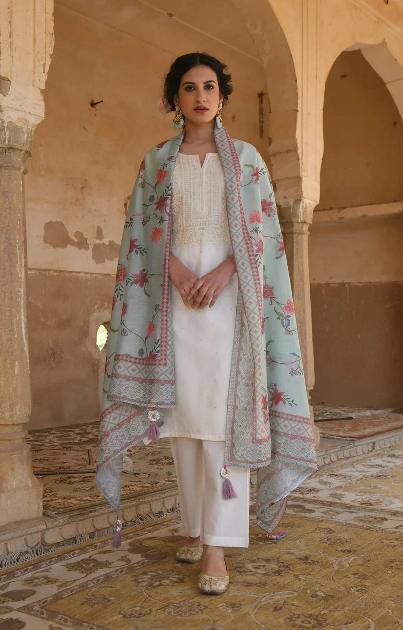 From Office to Outing: The Multi-Purpose Magic of Kurtis